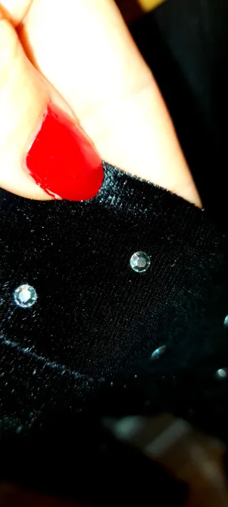 Vestido negro con pedrería