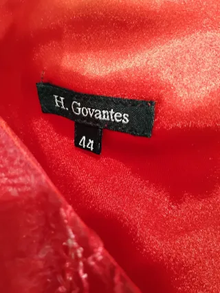 Vestido fiesta rojo con adornos