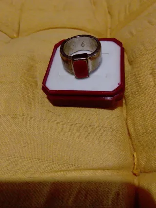 Anillo antiguo con piedra roja talla 6