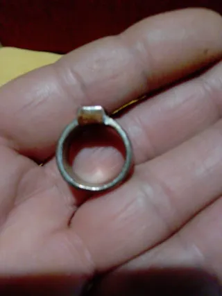 Anillo antiguo con piedra roja talla 6