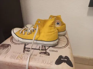 Converse Amarillas Talla 42