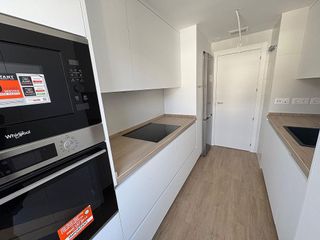 Piso en alquiler en Poniente-Norte - Miralbaida - Parque Azahara en Córdoba