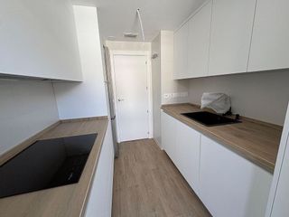 Piso en alquiler en Poniente-Norte - Miralbaida - Parque Azahara en Córdoba