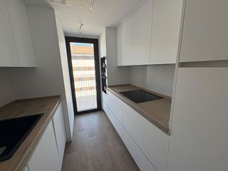 Piso en alquiler en Poniente-Norte - Miralbaida - Parque Azahara en Córdoba