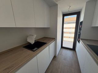 Piso en alquiler en Poniente-Norte - Miralbaida - Parque Azahara en Córdoba