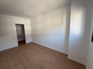 Piso en alquiler en Poniente-Norte - Miralbaida - Parque Azahara en Córdoba