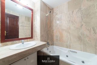 Piso en alquiler en Huerta de la Reina - Trassierra en Córdoba