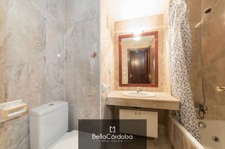 Piso en alquiler en Huerta de la Reina - Trassierra en Córdoba