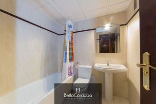 Piso en alquiler en Huerta de la Reina - Trassierra en Córdoba