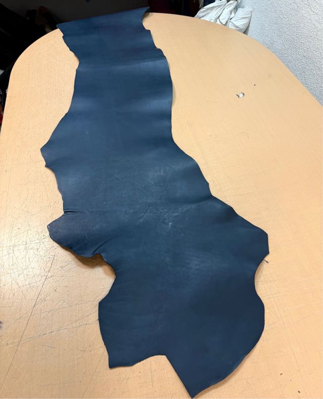 Falda de cuero azul 1.8 mm