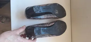 Zapatos planos mujer negros y dorados