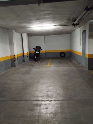 Garaje en alquiler en San Isidro - Los Almendros en Alcalá de Henares