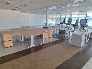 Oficina en alquiler en Parque Atlántico - Los Arcos - Aeropuerto Viejo en Sevilla