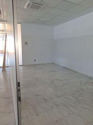 Oficina en alquiler en Parque Atlántico - Los Arcos - Aeropuerto Viejo en Sevilla