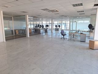 Oficina en alquiler en Parque Atlántico - Los Arcos - Aeropuerto Viejo en Sevilla