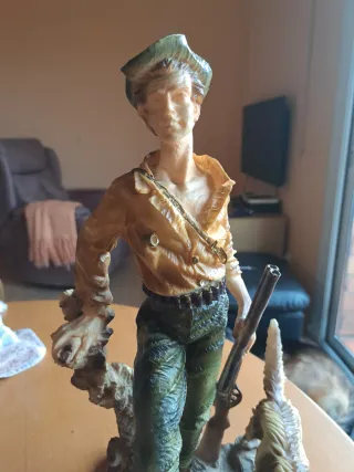 Figura R. Bacardi Cazador con Perro