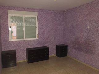 Piso en venta en Linares