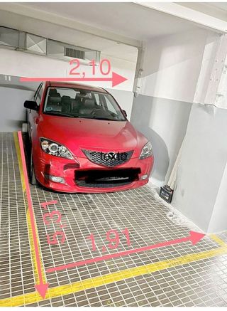 Garaje en venta en Les Roquetes en Barcelona