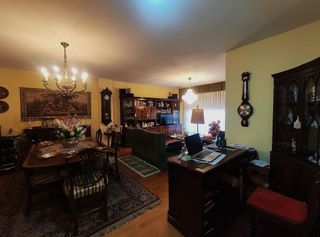 Piso en venta en Plaza España - Villa Pilar - Reyes Católicos - Vadillos en Burgos