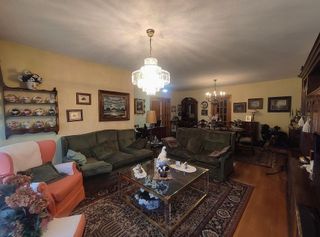 Piso en venta en Plaza España - Villa Pilar - Reyes Católicos - Vadillos en Burgos