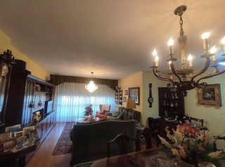 Piso en venta en Plaza España - Villa Pilar - Reyes Católicos - Vadillos en Burgos