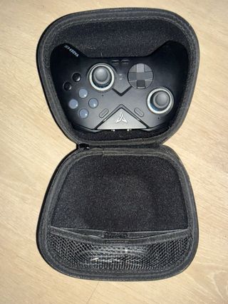 Mando Flydigi Vader 4 Pro