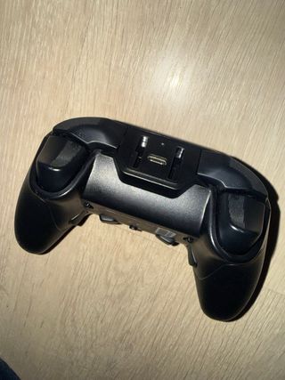 Mando Flydigi Vader 4 Pro