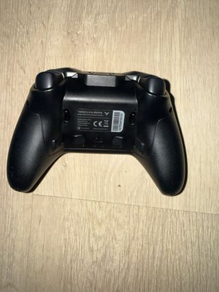 Mando Flydigi Vader 4 Pro