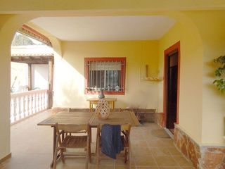 Chalet en alquiler en Monserrat