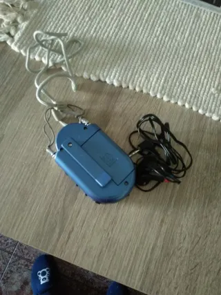 Radio Portátil con Auriculares y Correa