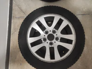 Llantas BMW con neumáticos buen estado