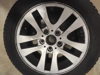 Llantas BMW con neumáticos buen estado