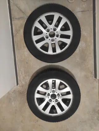 Llantas BMW con neumáticos buen estado