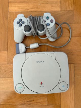 PlayStation 1 PS One con Mando