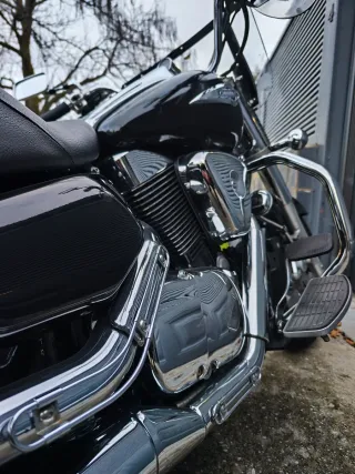 Suzuki Intruder 1500 LC