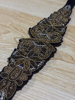Cinturón Sfera pedrería dorado y negro