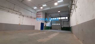 Nave industrial en alquiler en Port en Badalona