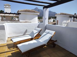 Dúplex en alquiler en Los Naranjos - Las Brisas en Marbella