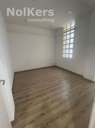 Local comercial en alquiler en Centre en Hospitalet de Llobregat, L´