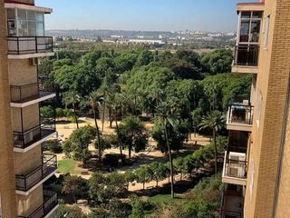 Piso en alquiler en Los Remedios en Sevilla