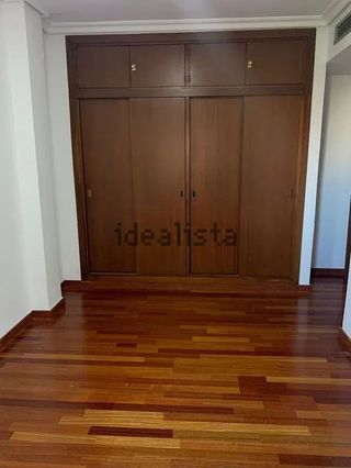 Piso en alquiler en Los Remedios en Sevilla