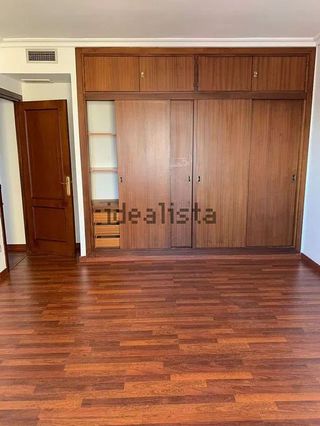 Piso en alquiler en Los Remedios en Sevilla