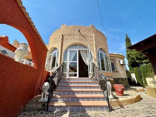 Chalet en venta en La Siesta - El Salado - Torreta en Torrevieja