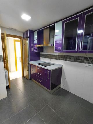 Piso en alquiler en Renfe - Bulevar 1º y 2º Fase en Jaén