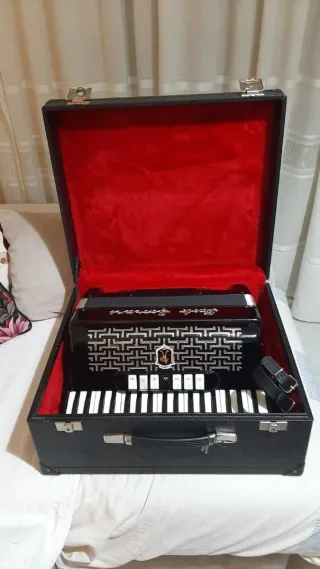 Acordeón Paolo Soprani