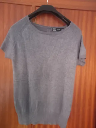 Suéter Zara gris con botones