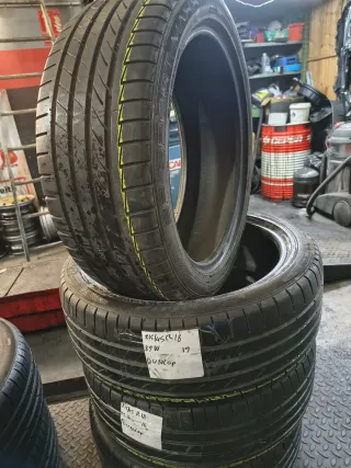 Neumático Dunlop 215/45 R18