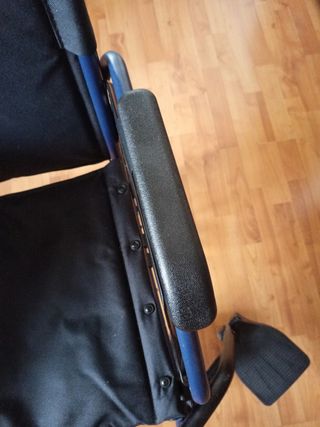 Silla de ruedas manual plegable