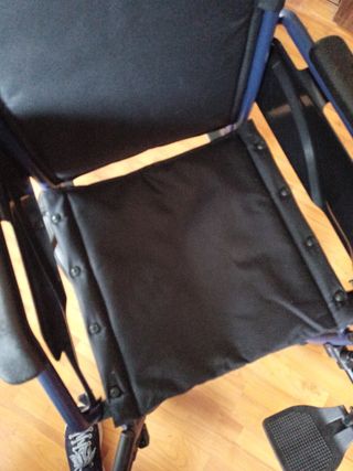 Silla de ruedas manual plegable