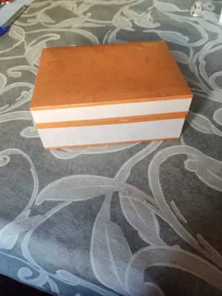 Caja regalo para joyas, relojes, etc.